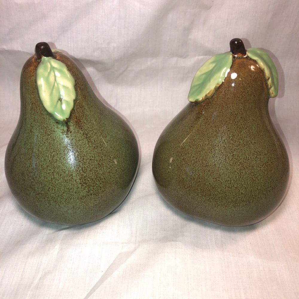 Pair of Large Speckled Green Ceramic Pears With Leaves